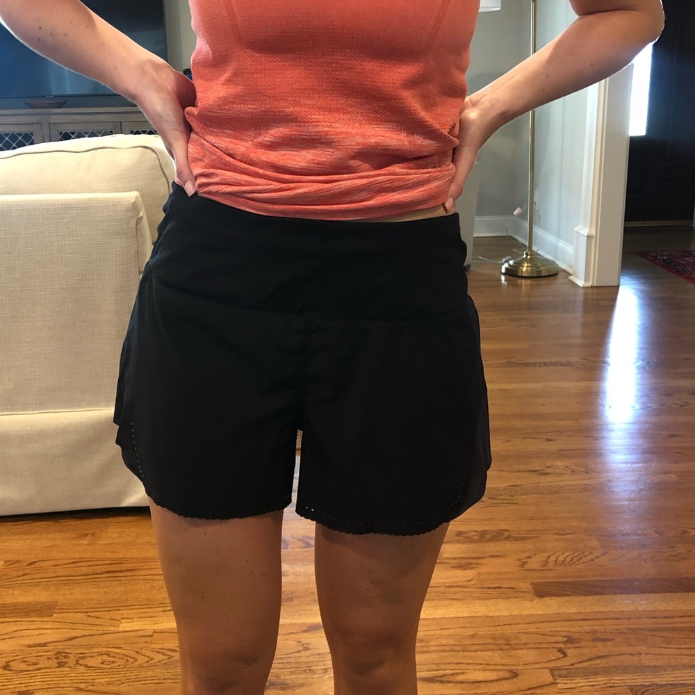 Lululemon shorts size 8